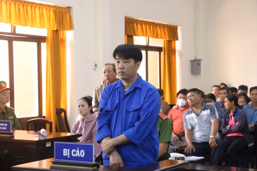 Bị cáo Khải tại phiên tòa Bị cáo Khải tại phiên tòa