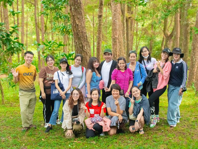 Những tour du lịch sống chậm, khám phá nhiều địa điểm ít người biết do Ngân tổ chức ở Bảo Lộc. Ảnh: NVCC