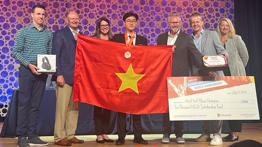 Nguyễn Minh Dương - Sinh viên Đại học Bách khoa Hà Nội, là thành viên duy nhất của Đội truyển Việt Nam nhận được Huy chương Đồng tại hạng mục Word Microsoft 365 Apps Nguyễn Minh Dương - Sinh viên Đại học Bách khoa Hà Nội, là thành viên duy nhất của Đội truyển Việt Nam nhận được Huy chương Đồng tại hạng mục Word Microsoft 365 Apps