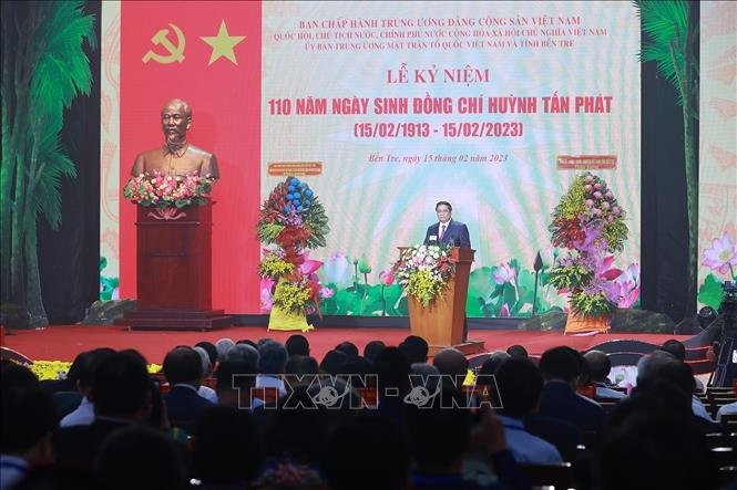 Thủ tướng Phạm Minh Chính đọc diễn văn kỷ niệm 110 năm ngày sinh đồng chí Huỳnh Tấn Phát. Ảnh: Dương Giang-TTXVN Thủ tướng Phạm Minh Chính đọc diễn văn kỷ niệm 110 năm ngày sinh đồng chí Huỳnh Tấn Phát. Ảnh: Dương Giang-TTXVN