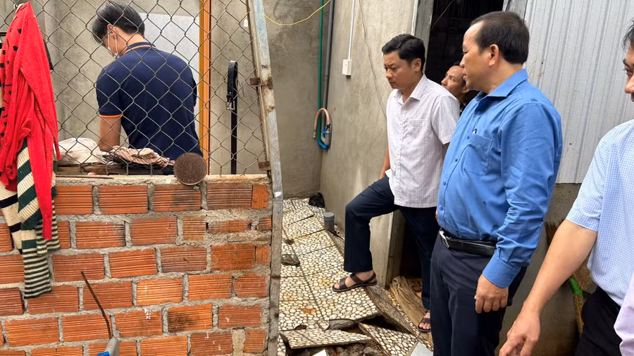 Ngành chức năng đang kiểm tra, khu vực bị sạt lở