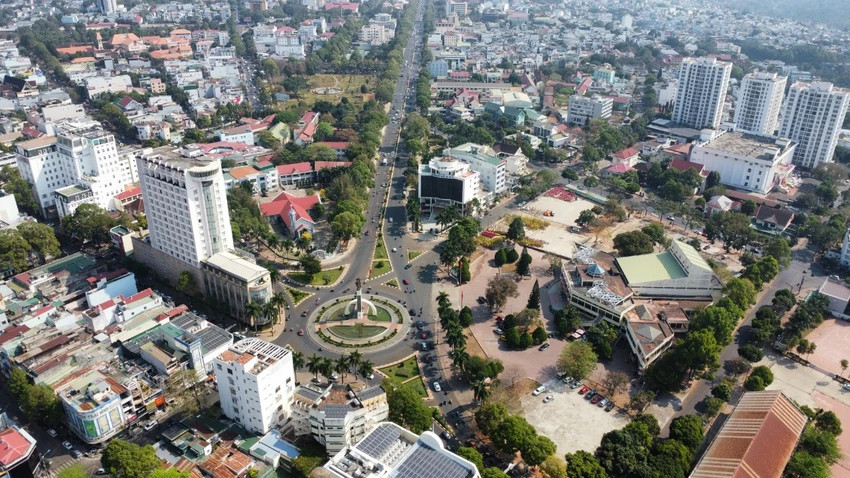 Trung tâm TP Buôn Ma Thuột. Ảnh: VŨ LONG Trung tâm TP Buôn Ma Thuột. Ảnh: VŨ LONG