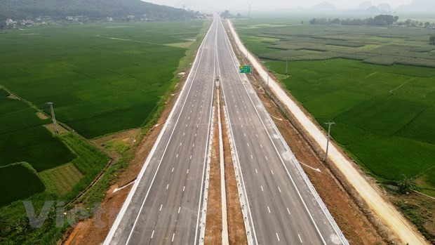 Một số tuyến Cao tốc Bắc-Nam phía Đông giai đoạn 2017-2021 đưa vào khai thác, vận hành vẫn chưa có trạm dừng nghỉ dọc tuyến. (Ảnh: PV/Vietnam+) Một số tuyến Cao tốc Bắc-Nam phía Đông giai đoạn 2017-2021 đưa vào khai thác, vận hành vẫn chưa có trạm dừng nghỉ dọc tuyến. (Ảnh: PV/Vietnam+)