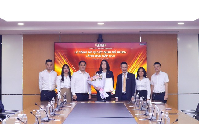 Bà Bùi Thái Ly cùng đội ngũ Ban Lãnh đạo Thaigroup Bà Bùi Thái Ly cùng đội ngũ Ban Lãnh đạo Thaigroup