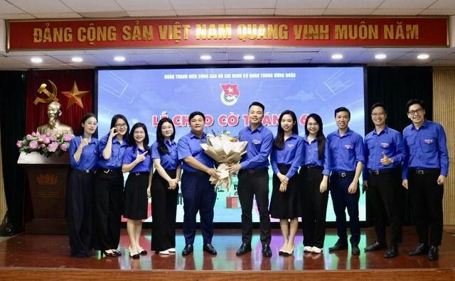 Ban Tuyên giáo T.Ư Đoàn chúc mừng anh Lương Minh Trường nhận nhiệm vụ mới. Ban Tuyên giáo T.Ư Đoàn chúc mừng anh Lương Minh Trường nhận nhiệm vụ mới.