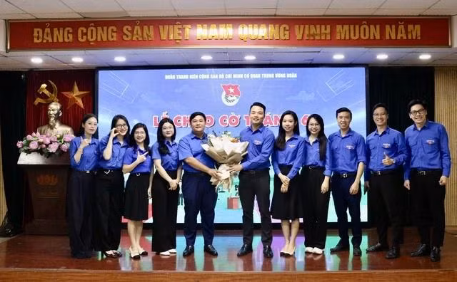 Ban Tuyên giáo T.Ư Đoàn chúc mừng anh Lương Minh Trường nhận nhiệm vụ mới.