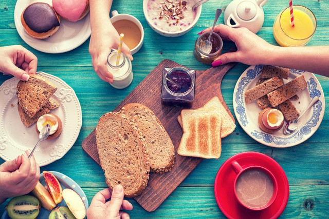 Những người ăn sáng thường xuyên sẽ có suy nghĩ sắc bén và ít mỡ thừa trong cơ thể hơn nhóm bỏ bữa. Ảnh: SHUTTERSTOCK