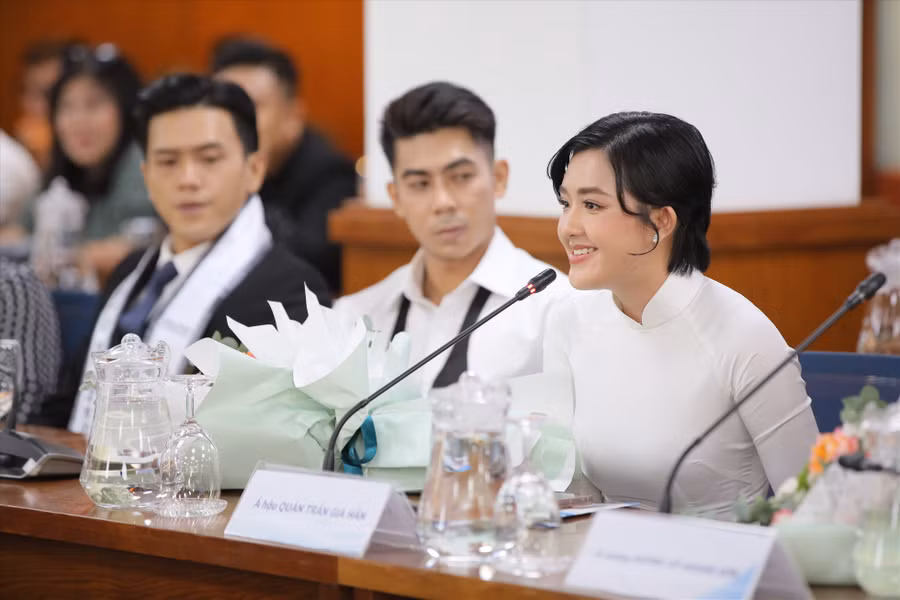 Gia Hân, Hoàng Sơn làm đại sứ truyền thông. Ảnh: Ban tổ chức.