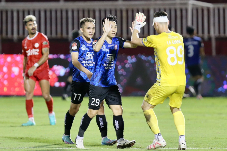 Sầm Ngọc Đức và Patrik Lê Giang giúp CLB TP.HCM thắng CLB Thể Công Viettel 2-0. Ảnh: Khả Hòa Sầm Ngọc Đức và Patrik Lê Giang giúp CLB TP.HCM thắng CLB Thể Công Viettel 2-0. Ảnh: Khả Hòa