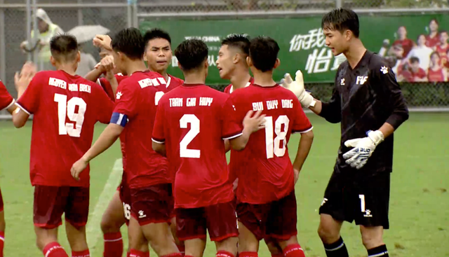 Nóng: U.16 PVF tạo địa chấn, xuất sắc đánh bại U.16 Man City - Ảnh 2. Niềm vui của U.16 PVF.