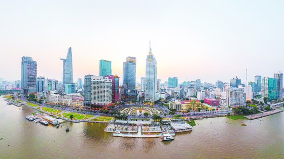 Một góc TPHCM hôm nay. Ảnh: HOÀNG HÙNG