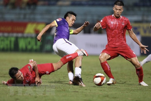 Sau trận thua ngược trước Hải Phòng, Câu lạc bộ Hà Nội sẽ chạm trán đương kim vô địch Công an Hà Nội. (Ảnh: Minh Quyết/TTXVN)