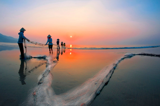 Biển Đà Nẵng đang giữ được nét văn hóa ngư dân làng chài. Ảnh: Vi Na Biển Đà Nẵng đang giữ được nét văn hóa ngư dân làng chài. Ảnh: Vi Na