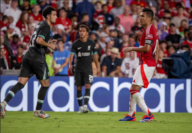 Curtis Jones nhân đôi cách biệt cho Liverpool Curtis Jones nhân đôi cách biệt cho Liverpool