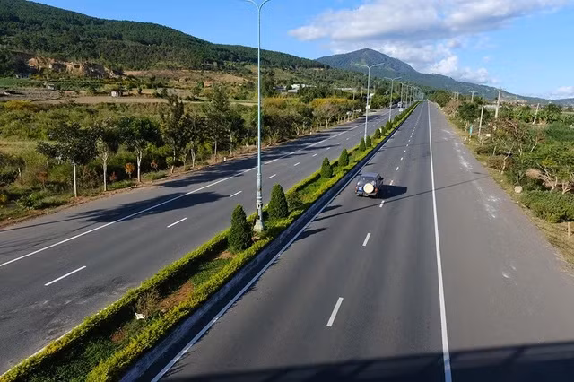 Nhiều khó khăn, vướng mắc liên quan đến rừng cần sớm được tháo gỡ để thực hiện dự án cao tốc Tân Phú - Bảo Lộc. Ảnh: LÂM VIÊN/TNO