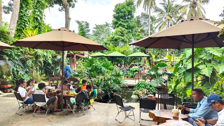 Để đáp ứng nhu cầu thị hiếu, nhiều quán theo xu hướng tạo ra những thức uống mới lạ, hợp khẩu vị khách hàng, đặc biệt là giới trẻ.