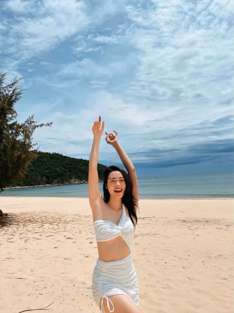 Nhan sắc quyến rũ của nữ chính "Lật mặt 6" ở tuổi 30 ảnh 9