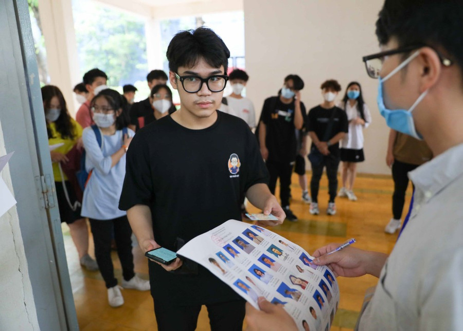 Thí sinh dự thi để xét tuyển vào các trường đại học. (Ảnh: TTXVN) Thí sinh dự thi để xét tuyển vào các trường đại học. (Ảnh: TTXVN)