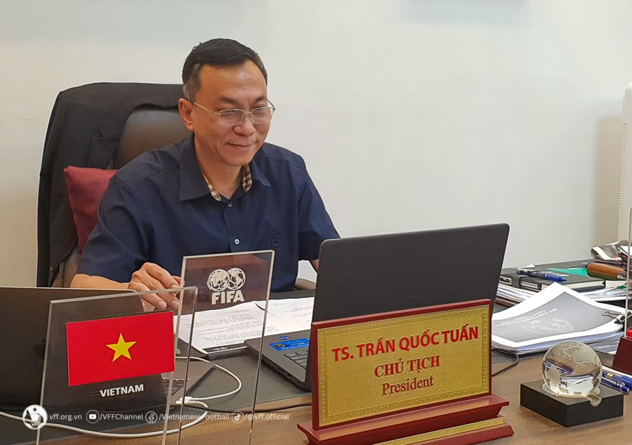 Ông Trần Quốc Tuấn chủ trì cuộc họp của ban thi đấu AFC. Ảnh: VFF