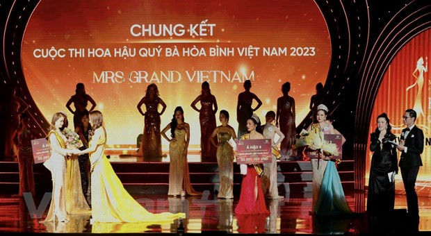 0Khoảnh khắc hồi hộp chờ đợi gọi tên Hoa hậu. (Ảnh: Mai Mai/Vietnam+)