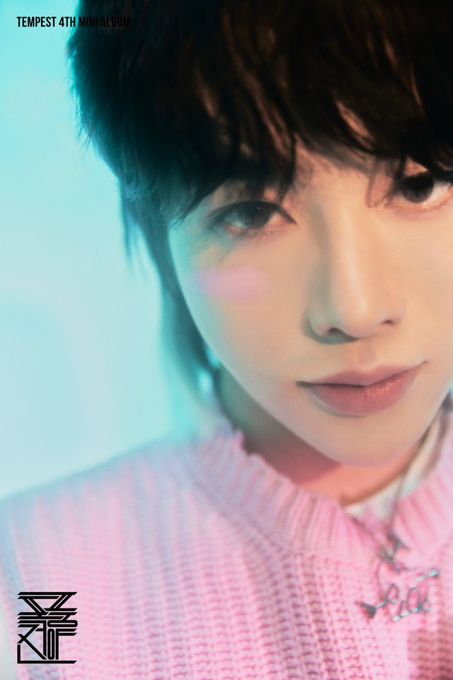 Hanbin mới lạ trong lần tái xuất này. Ảnh: TWITTER NV