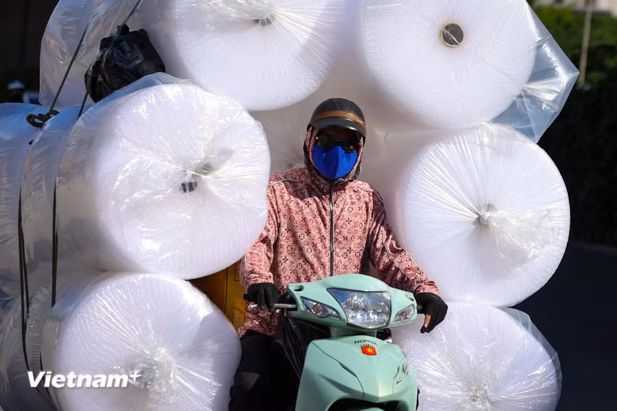 Nắng nóng. (Ảnh: Hoài Nam/Vietnam+)