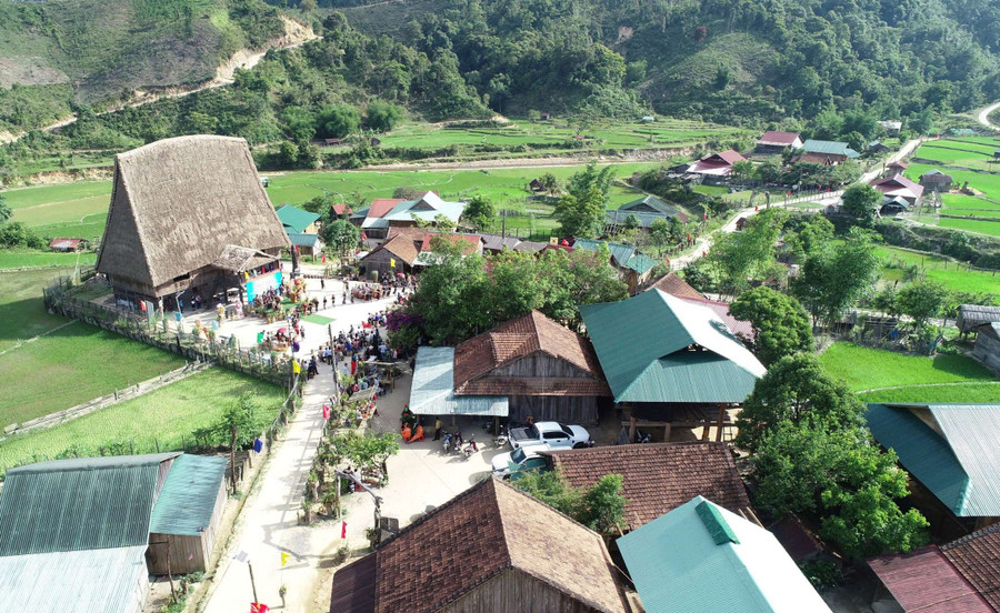 Vẻ đẹp yên bình của làng Vi Rơ Ngheo, xã Đăk Tăng, huyện Kon Plông. Ảnh: N.P Vẻ đẹp yên bình của làng Vi Rơ Ngheo, xã Đăk Tăng, huyện Kon Plông. Ảnh: N.P