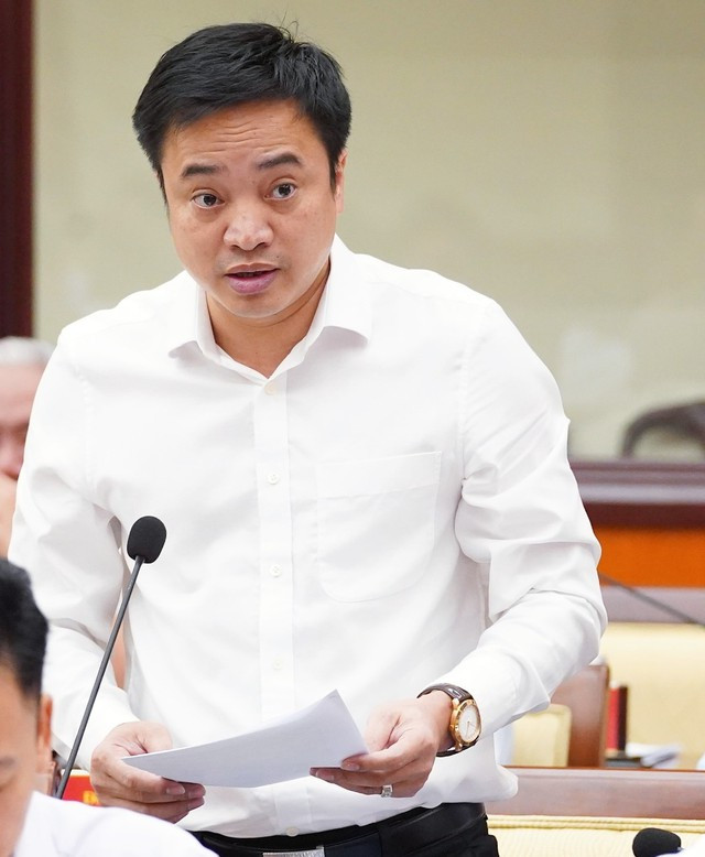 Thiếu tướng Mai Hoàng phát biểu tại hội nghị ngày 27-3