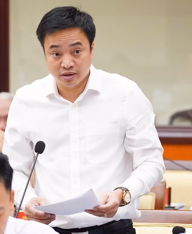 Thiếu tướng Mai Hoàng phát biểu tại hội nghị ngày 27-3