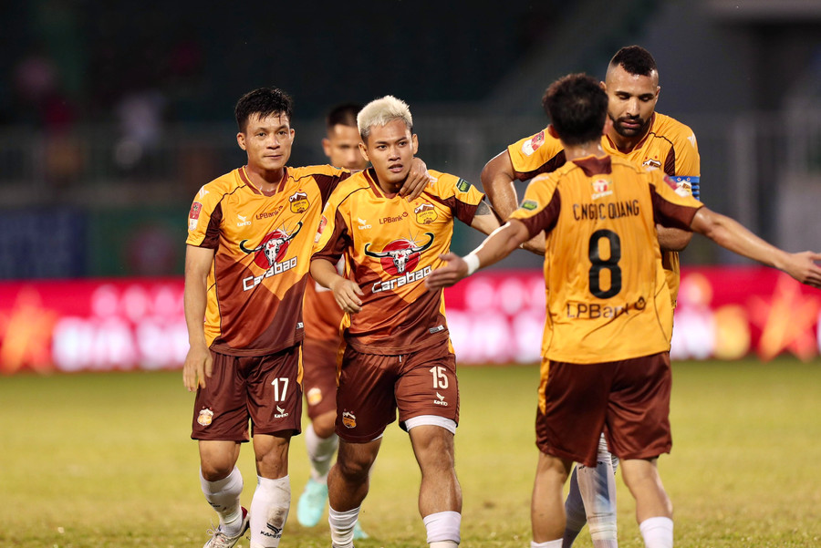 CLB HAGL vẫn đặt mục tiêu vào tốp 6. ẢNH: MINH TRẦN CLB HAGL vẫn đặt mục tiêu vào tốp 6. ẢNH: MINH TRẦN