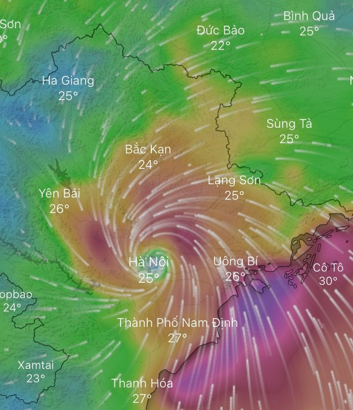 Mô hình của châu Âu dự báo tâm bão số 3 có thể quét vào Hà Nội. Ảnh: WINDY Mô hình của châu Âu dự báo tâm bão số 3 có thể quét vào Hà Nội. Ảnh: WINDY