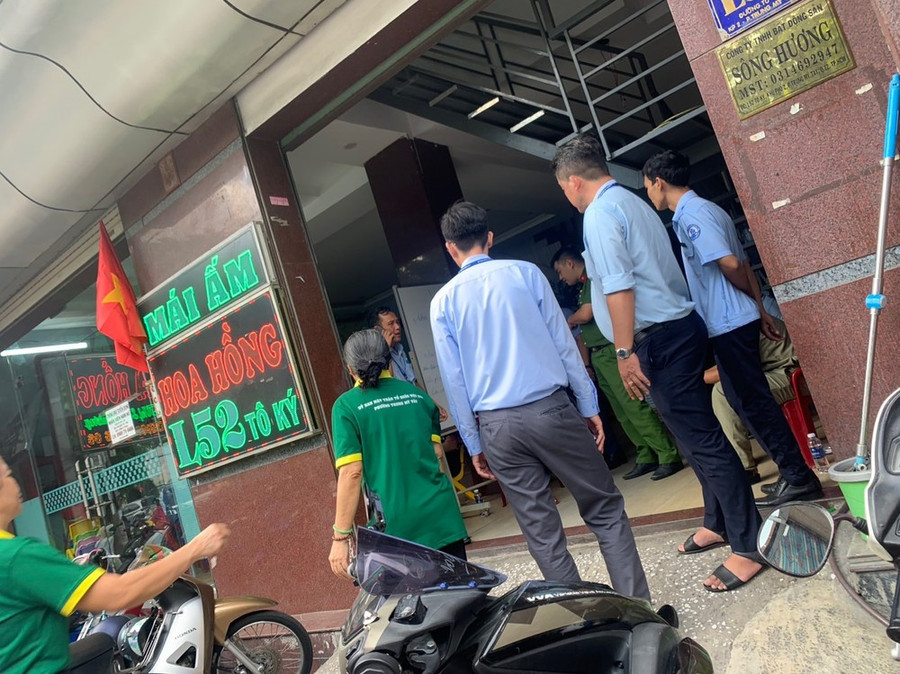 Công an kiểm tra Mái ấm Hoa Hồng sáng 4-9