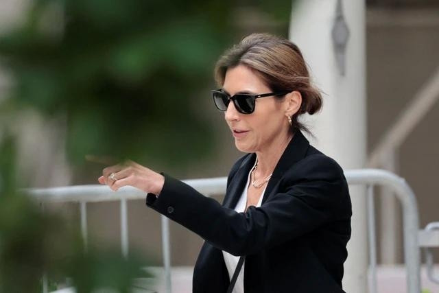 Bà Hallie Biden rời khỏi tòa án tại Wilmington, bang Delaware ngày 6.6. Ảnh REUTERS Bà Hallie Biden rời khỏi tòa án tại Wilmington, bang Delaware ngày 6.6. Ảnh REUTERS