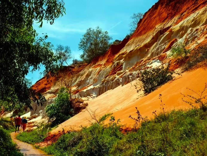 Suối Tiên điểm dừng chân đầu tiên của nữ nhà báo. Ảnh Toh Ee Ming.