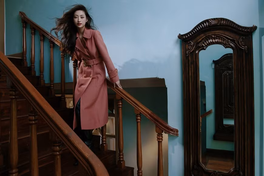 Gần đây nhất, series ‘Linh thích học’ của Lương Thùy Linh cũng lan tỏa mạnh mẽ trên nền tảng Tiktok với chủ đề chia sẻ lại những phương pháp mà cô nàng từng thực hiện và thành công để đồng hành với mùa thi Trung học phổ thông quốc gia, tiếp sức cho sự cố gắng của các bạn trẻ vượt qua kỳ thi căng thẳng và quan trọng. (Ảnh: PV/Vietnam+)