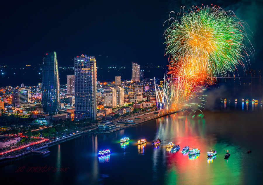 Cần một 'hệ sinh thái pháo hoa' để du lịch Đà Nẵng rực rỡ bốn mùa - Ảnh 3. Đà Nẵng hoàn toàn có tiềm năng trở thành thủ phủ pháo hoa hàng đầu thế giới