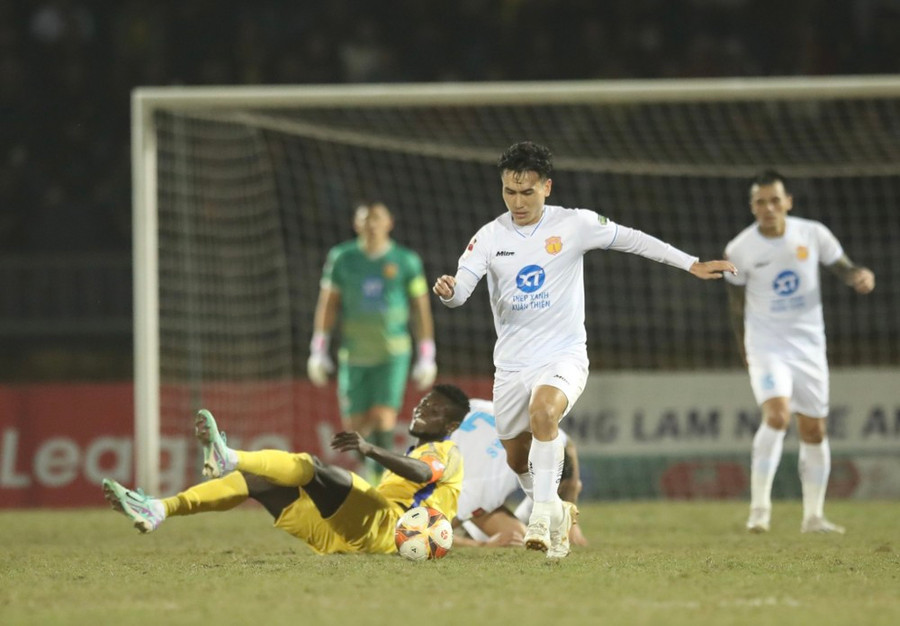 Thép Xanh Nam Định tiếp đón đội khách Đông Á Thanh Hóa trên sân nhà Thiên Trường ở vòng 13 V-League 2023/24. (Ảnh: FB) Thép Xanh Nam Định tiếp đón đội khách Đông Á Thanh Hóa trên sân nhà Thiên Trường ở vòng 13 V-League 2023/24. (Ảnh: FB)