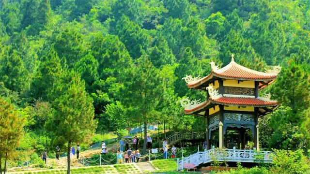 Vũng Chùa, nơi an nghỉ của Đại tướng Võ Nguyên Giáp Vũng Chùa, nơi an nghỉ của Đại tướng Võ Nguyên Giáp