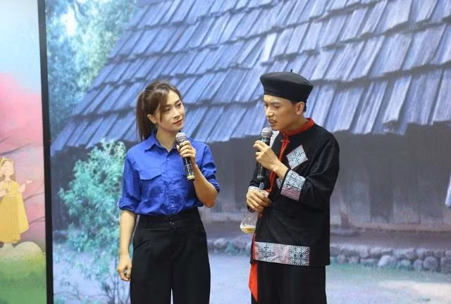 Các đại biểu đã được thưởng thức các vở kịch tình huống đặc sắc tại buổi lễ phát động. Ảnh MINH HIỂN