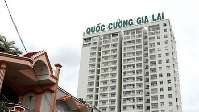 Quốc Cường Gia Lai vay tiền của hàng loạt người nhà. Quốc Cường Gia Lai vay tiền của hàng loạt người nhà.