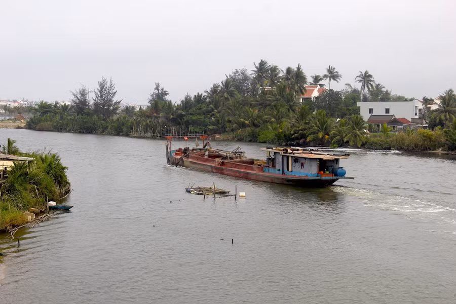 Sông nước Cẩm Thanh. Ảnh: B.P