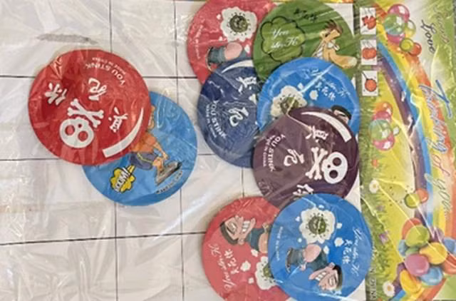 Số bóng nổ (hay còn gọi là bóng thối) được cơ quan chức năng tạm giữ.