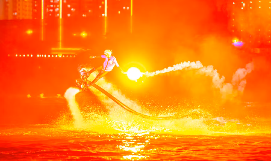 “Symphony of River” diễn ra vào tất cả các đêm trong tuần từ 20 giờ 30 phút tại Da Nang Downtown. Ảnh: Nguyễn Tú