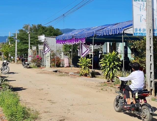 Người thân đang lo hậu sự cho nạn nhân