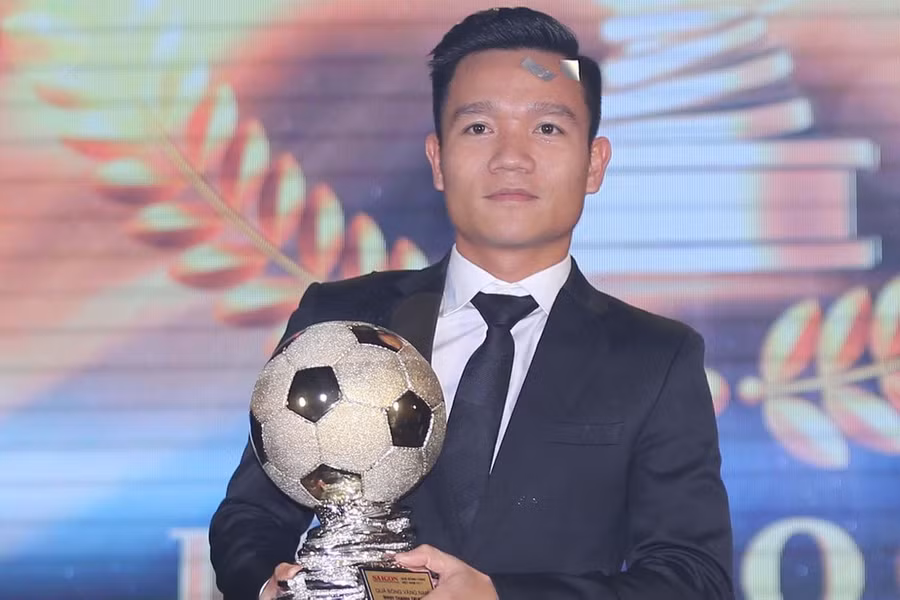 Từng là cầu thủ xuất sắc một thời của Bóng đá Việt Nam, tiền vệ Đinh Thanh Trung 'sa lầy' với nghi án sử dụng trái phép chất ma túy. (Ảnh: Lê Quang Nhựt/TTXVN)