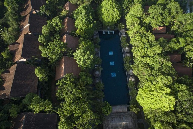 Pilgrimage Village Boutique Resort &amp; Spa có kiến trúc mộc mạc, mang đậm dấu ấn địa phương.