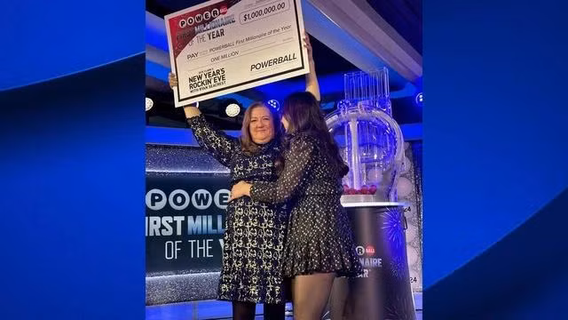 Bà Pamela Bradshaw và con gái (phải). ẢNH CHỤP MÀN HÌNH WRAL