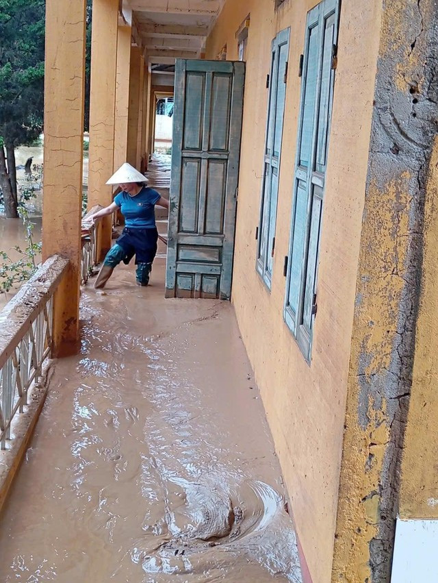 Siêu bão Yagi để lại hậu quả nặng nề cho Trường Tiểu học - THCS Minh Chuẩn