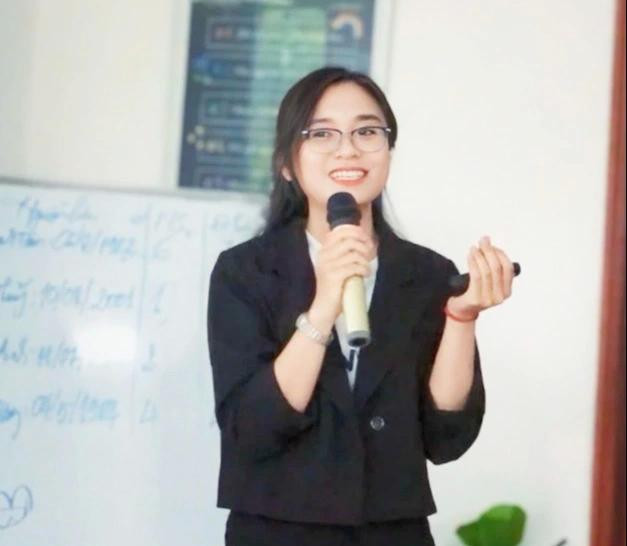 Nguyễn Hoàng Ngọc Anh học luyện nói để bản thân ngày một hoàn thiện hơn. ẢNH: THỤC HIỀN Nguyễn Hoàng Ngọc Anh học luyện nói để bản thân ngày một hoàn thiện hơn. ẢNH: THỤC HIỀN