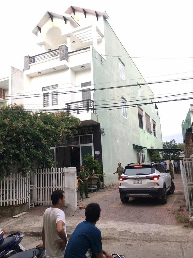 Hiện trường vụ Nguyễn Thị Thùy Trang sát hại chồng cũ Hiện trường vụ Nguyễn Thị Thùy Trang sát hại chồng cũ